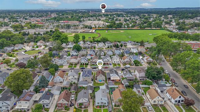 18 Robert Avenue, Elmont, NY 11003