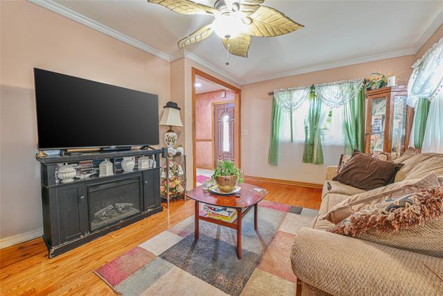 18 Robert Avenue, Elmont, NY 11003