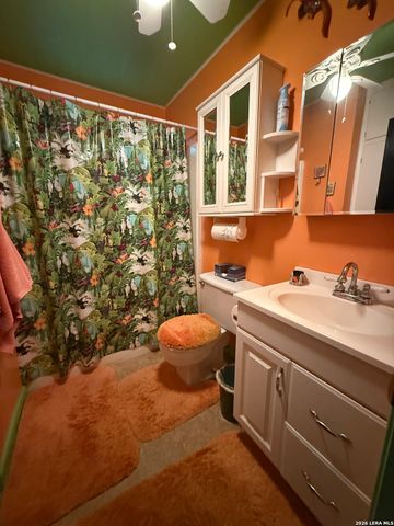 809 Lookout, Lakehills, TX 78063