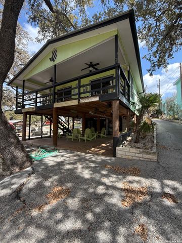 809 Lookout, Lakehills, TX 78063