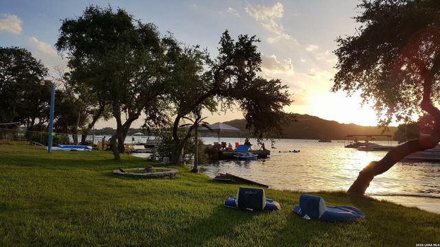 809 Lookout, Lakehills, TX 78063