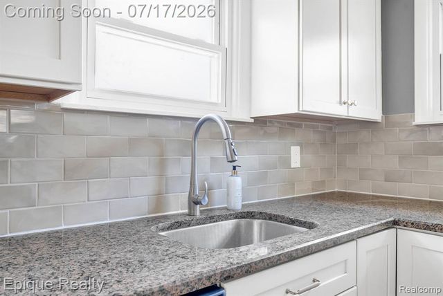 3363 Meinrad Drive, Waterford, MI 48329
