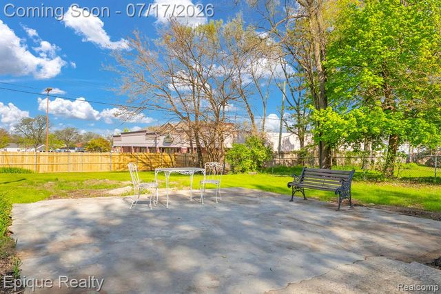 3363 Meinrad Drive, Waterford, MI 48329