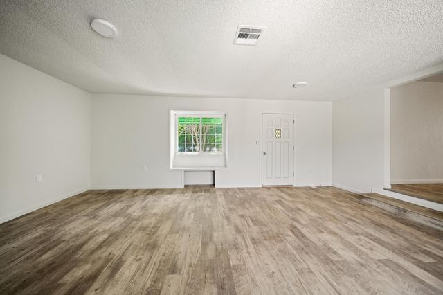 1330 Scenic Way, Redding, CA 96001