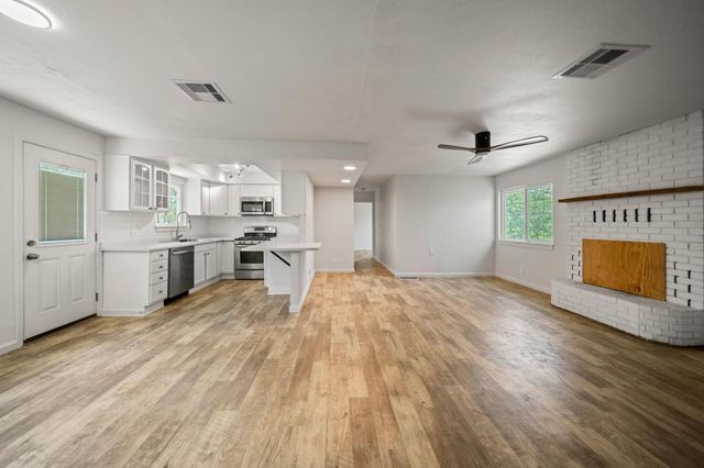 1330 Scenic Way, Redding, CA 96001