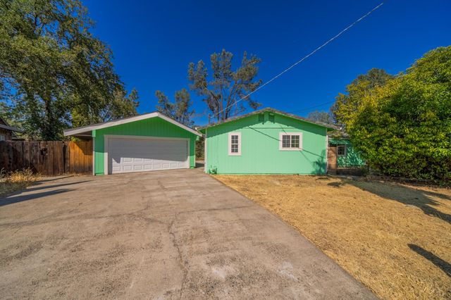 1330 Scenic Way, Redding, CA 96001