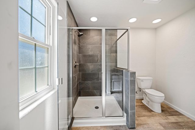 1330 Scenic Way, Redding, CA 96001