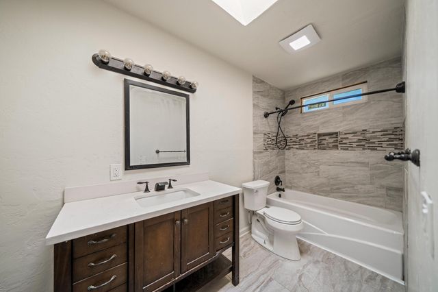 1330 Scenic Way, Redding, CA 96001