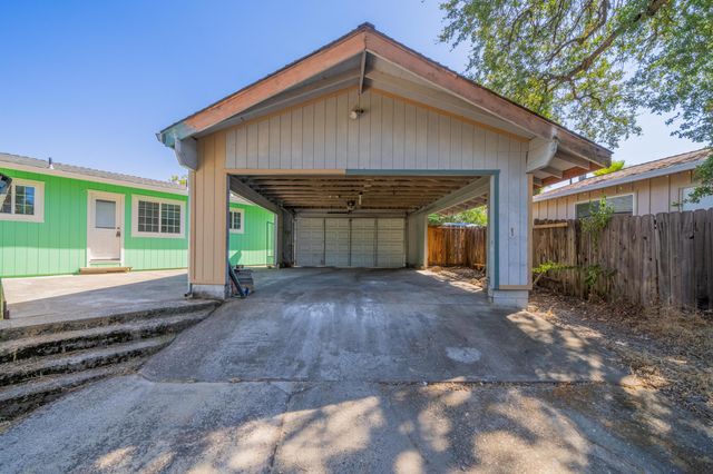 1330 Scenic Way, Redding, CA 96001