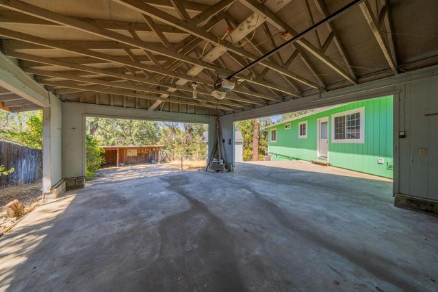 1330 Scenic Way, Redding, CA 96001