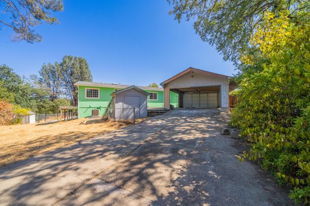 1330 Scenic Way, Redding, CA 96001