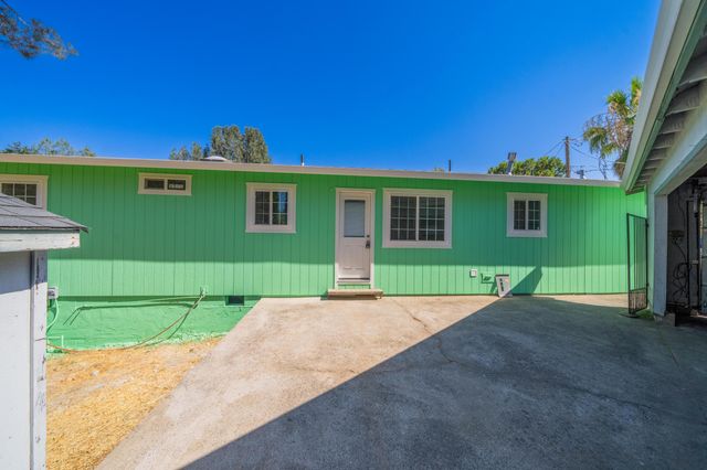 1330 Scenic Way, Redding, CA 96001