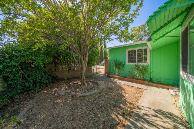 1330 Scenic Way, Redding, CA 96001