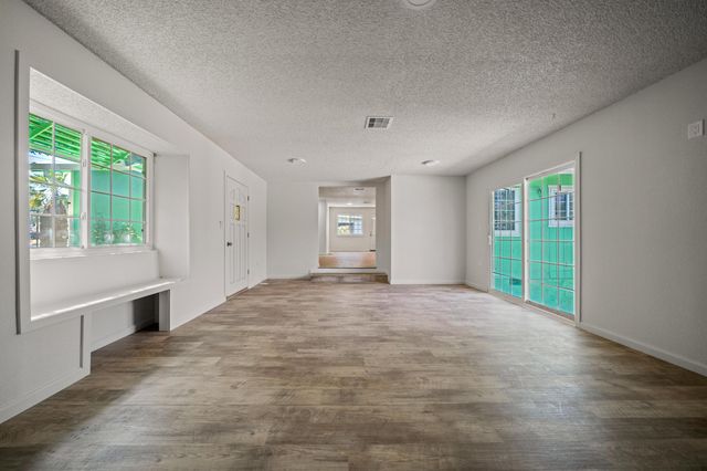 1330 Scenic Way, Redding, CA 96001