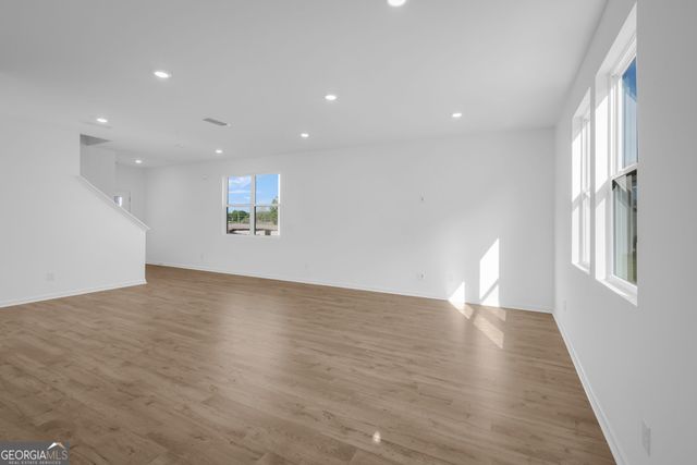 215 Groveton Court, Euharlee, GA 30145