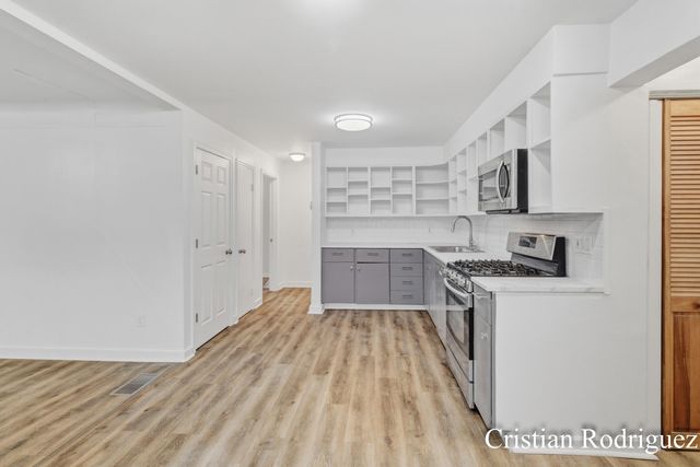 2232 Avon Avenue SW, Wyoming, MI 49519