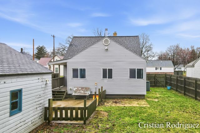 2232 Avon Avenue SW, Wyoming, MI 49519