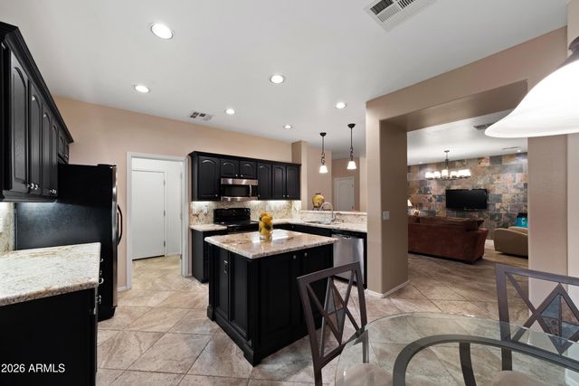 1249 E DAISY Way, San Tan Valley, AZ 85143