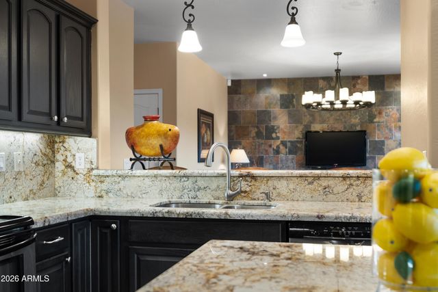 1249 E DAISY Way, San Tan Valley, AZ 85143