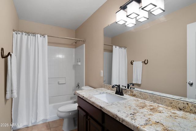 1249 E DAISY Way, San Tan Valley, AZ 85143