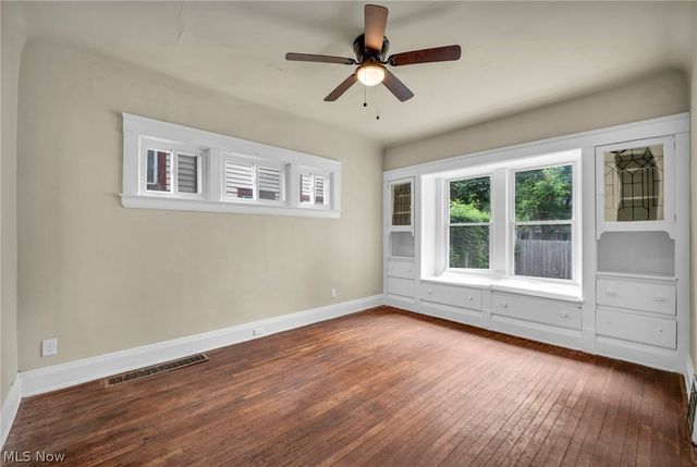 9013 Kempton Avenue, Cleveland, OH 44108