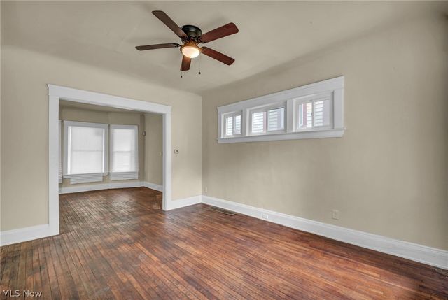9013 Kempton Avenue, Cleveland, OH 44108
