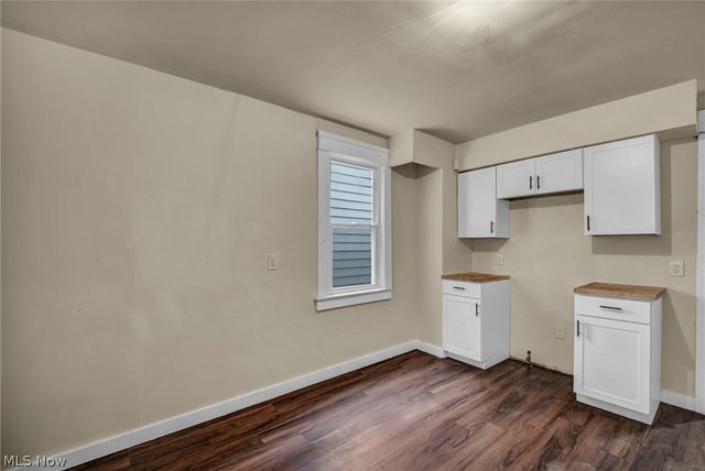 9013 Kempton Avenue, Cleveland, OH 44108