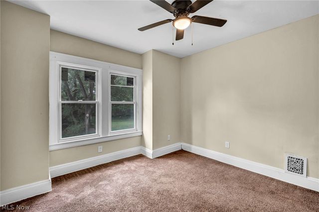 9013 Kempton Avenue, Cleveland, OH 44108