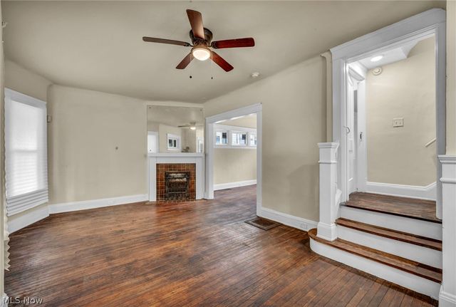 9013 Kempton Avenue, Cleveland, OH 44108