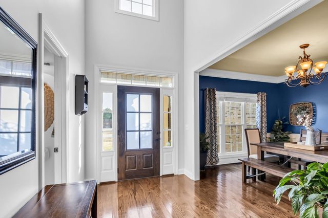 2104 Nunley Dr, Rockvale, TN 37153