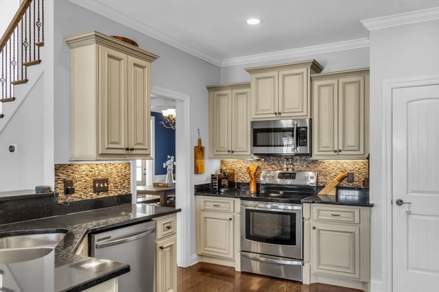 2104 Nunley Dr, Rockvale, TN 37153