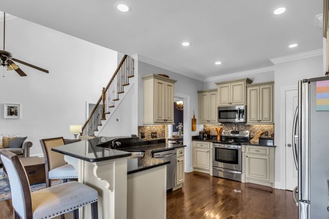 2104 Nunley Dr, Rockvale, TN 37153