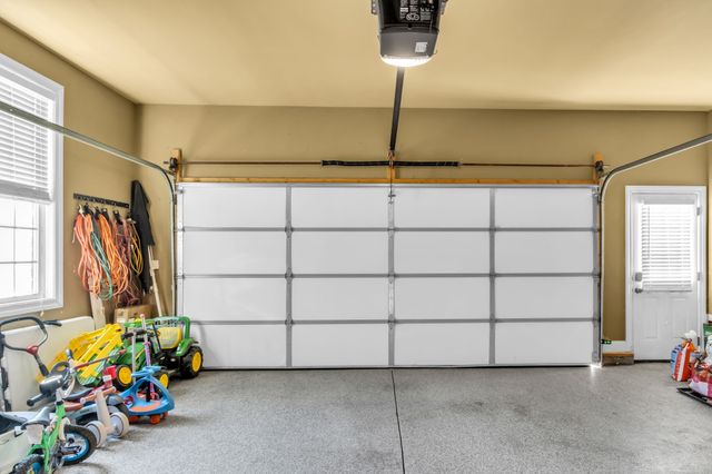 2104 Nunley Dr, Rockvale, TN 37153