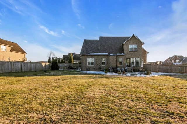 2104 Nunley Dr, Rockvale, TN 37153