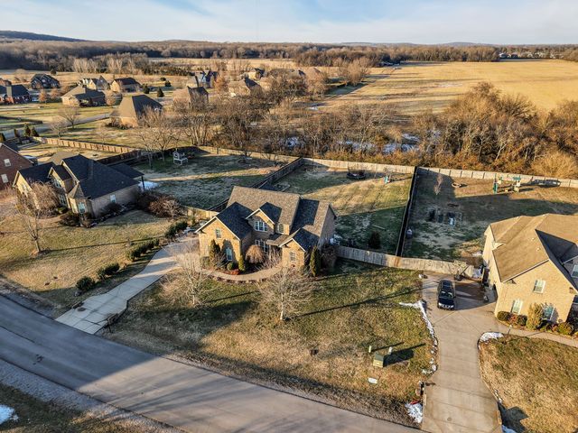 2104 Nunley Dr, Rockvale, TN 37153