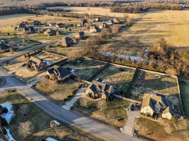 2104 Nunley Dr, Rockvale, TN 37153