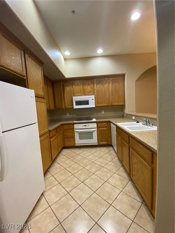 32 East Serene Avenue 217, Las Vegas, NV 89123