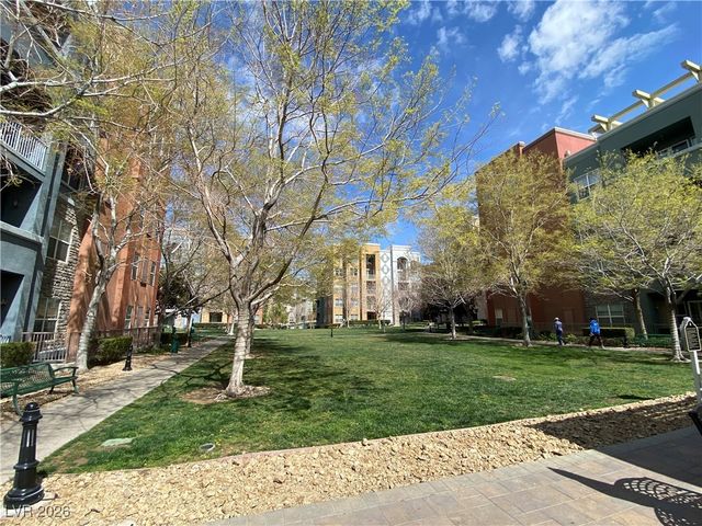 32 East Serene Avenue 217, Las Vegas, NV 89123