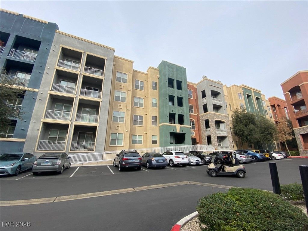 32 East Serene Avenue 217, Las Vegas, NV 89123
