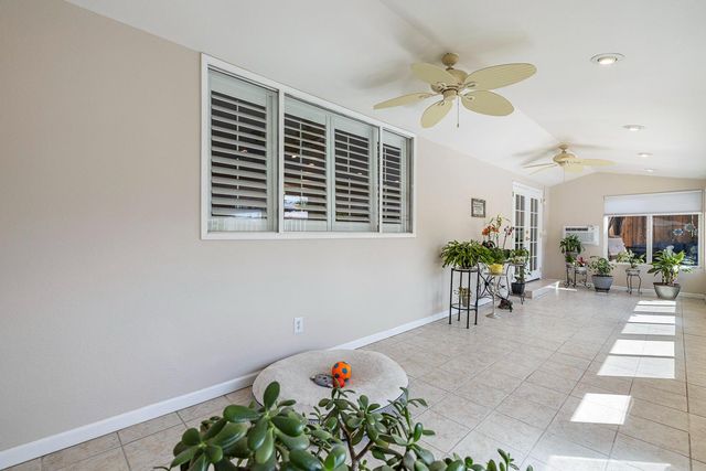 30 W Swift Avenue, Clovis, CA 93612