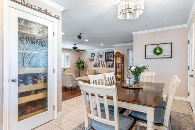 30 W Swift Avenue, Clovis, CA 93612