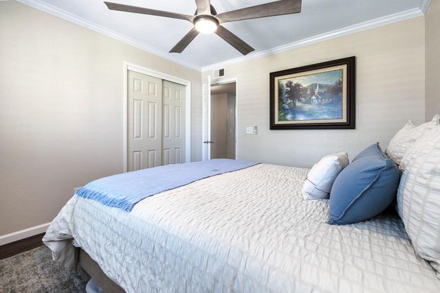 30 W Swift Avenue, Clovis, CA 93612