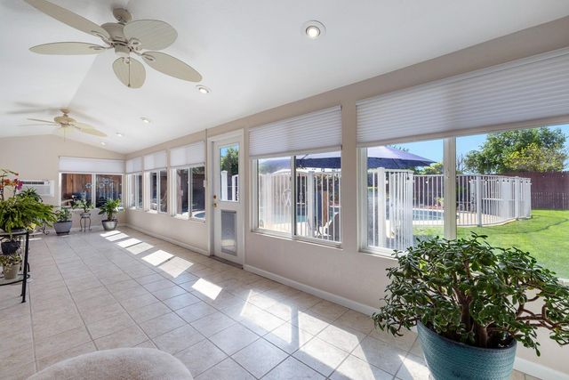 30 W Swift Avenue, Clovis, CA 93612