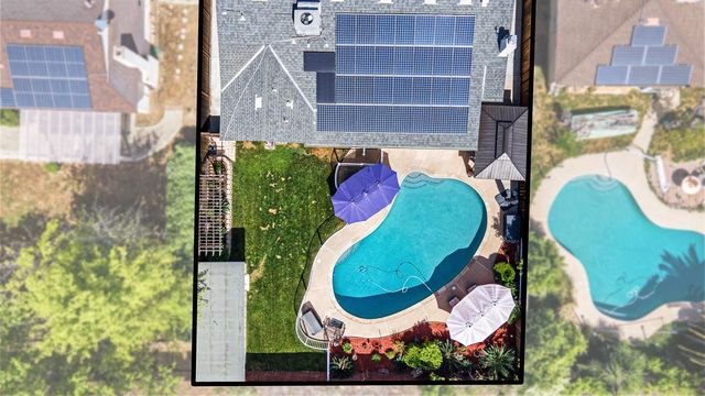 30 W Swift Avenue, Clovis, CA 93612