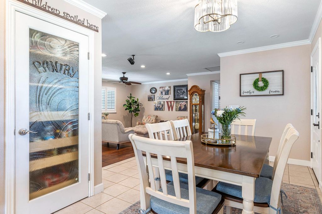 Image 29 of property listing at 30 W Swift Avenue, Clovis, CA 93612