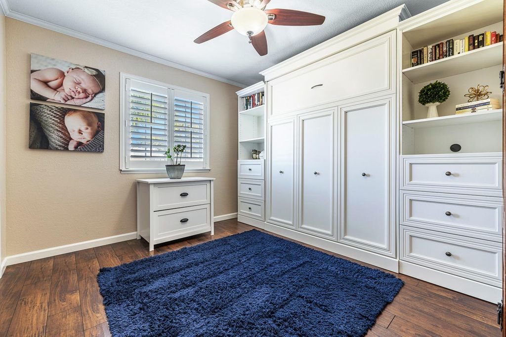 Image 33 of property listing at 30 W Swift Avenue, Clovis, CA 93612