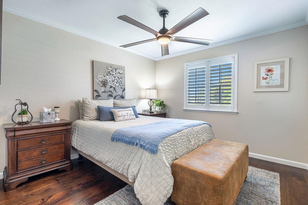 Image 35 of property listing at 30 W Swift Avenue, Clovis, CA 93612