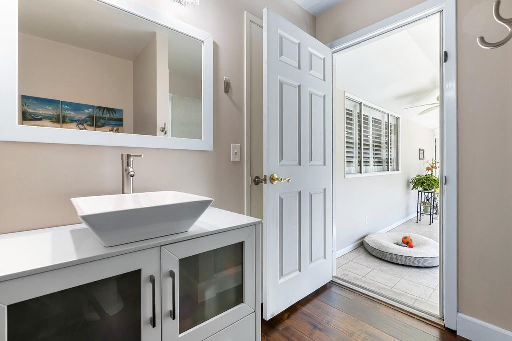 Image 45 of property listing at 30 W Swift Avenue, Clovis, CA 93612