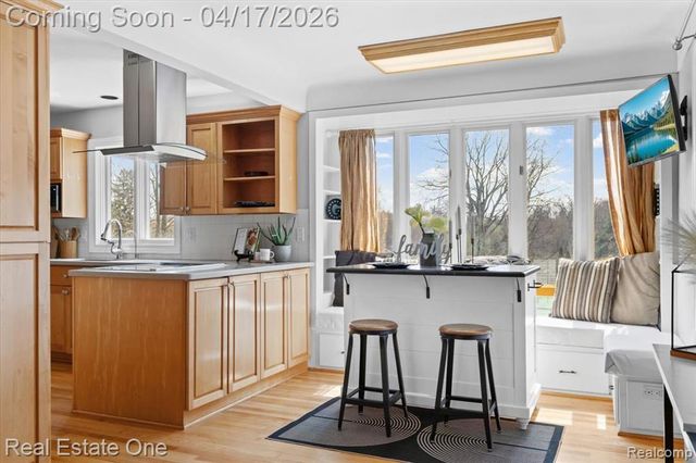 2888 Colonial Way, Bloomfield Hills, MI 48304