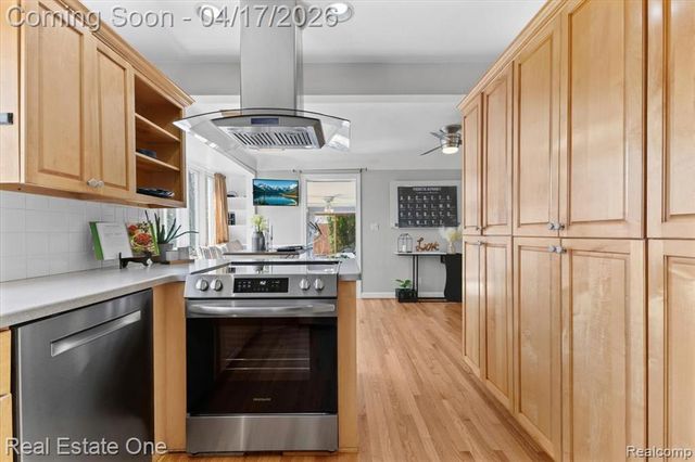 2888 Colonial Way, Bloomfield Hills, MI 48304